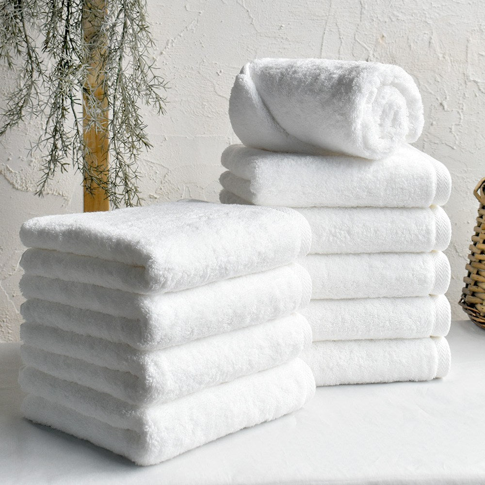 Towelist Forte — Weiße Hotelhandtücher, gekämmtes Garn Nr. 40, 10 × 200 g
